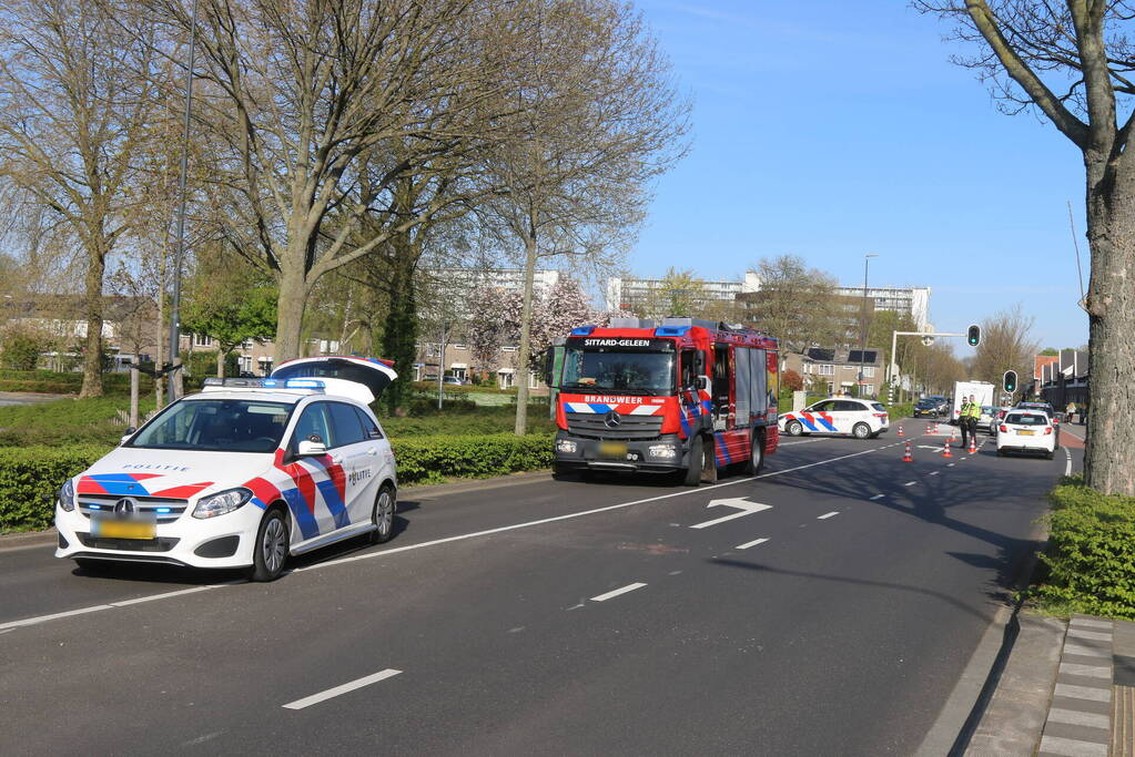 Persoon op scootmobiel gewond bij botsing met auto