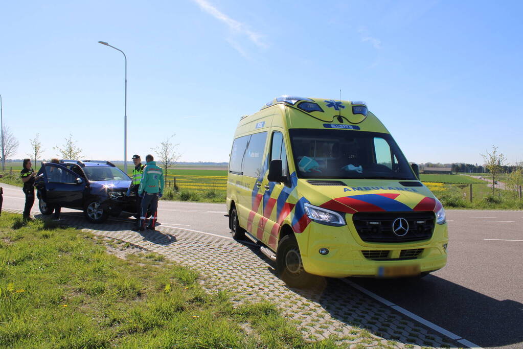 Schade bij frontale botsing op kruising