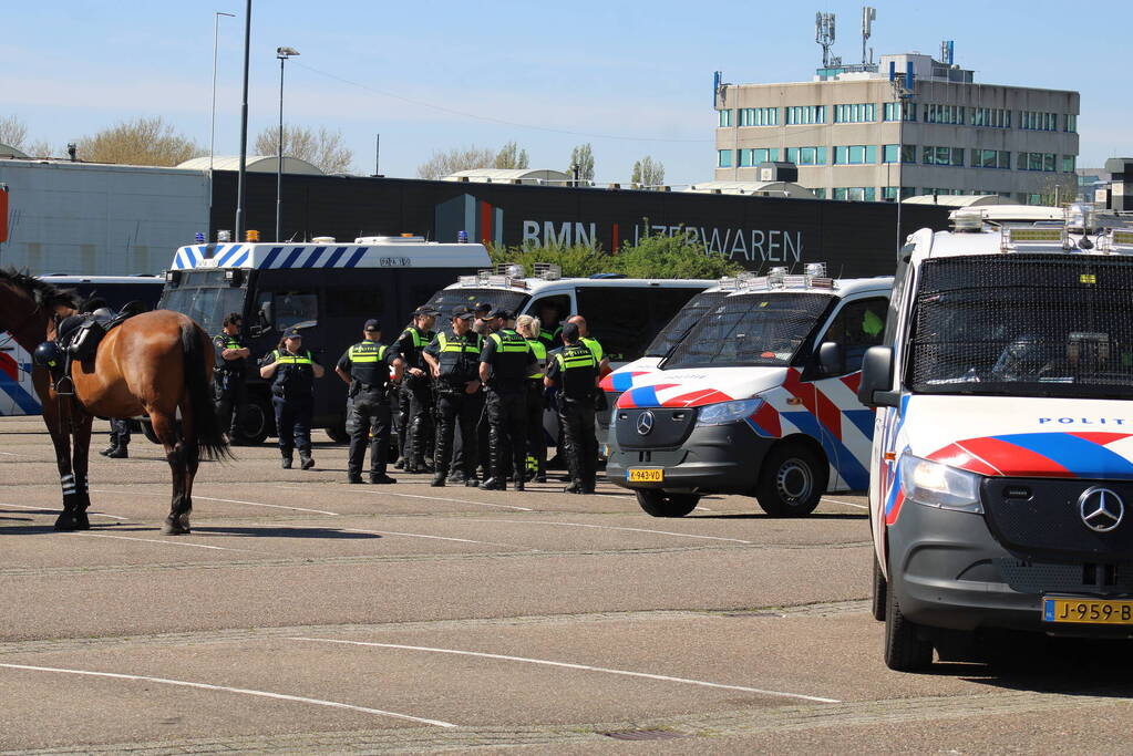 Veel politie op de been tijdens TOTO KNVB bekerfinale in Feijenoord-stadion