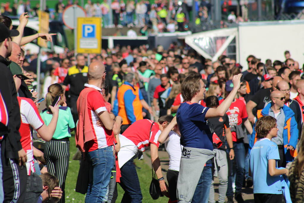 Veel politie op de been tijdens TOTO KNVB bekerfinale in Feijenoord-stadion