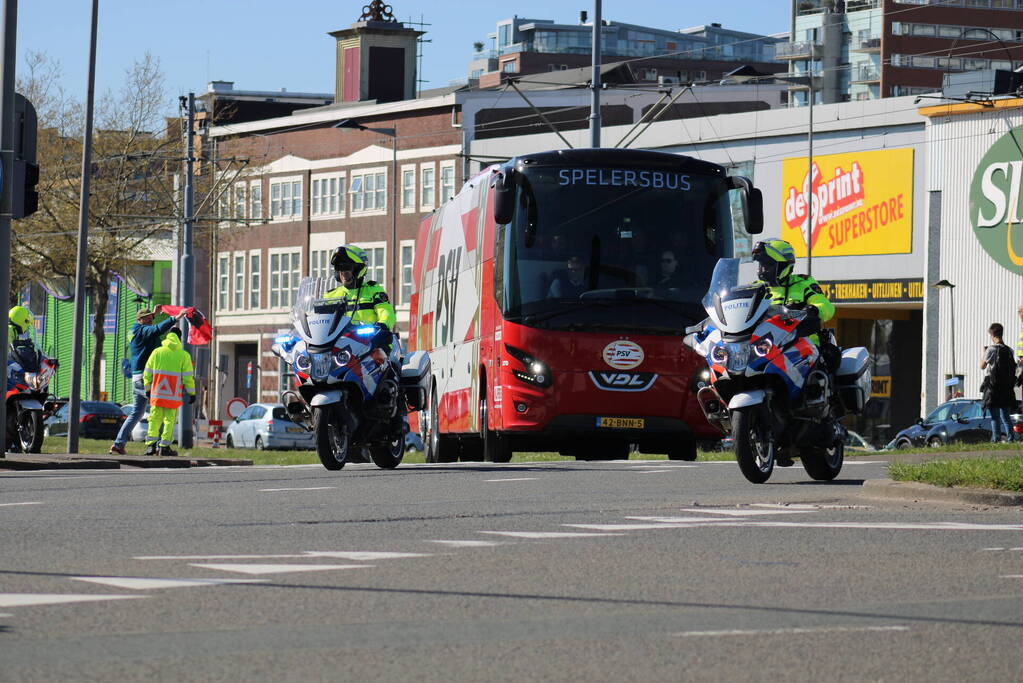 Veel politie op de been tijdens TOTO KNVB bekerfinale in Feijenoord-stadion