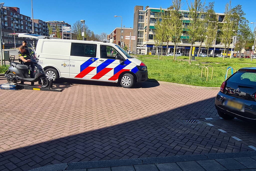 Meerdere scooterrijders lopen bekeuring op