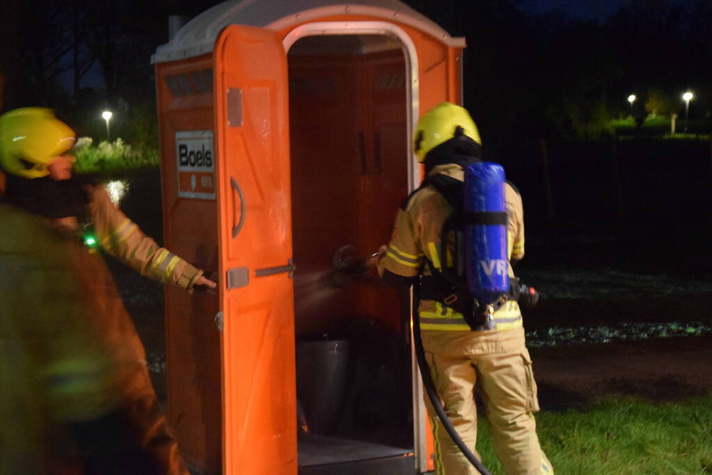 Brandstichting in dixi