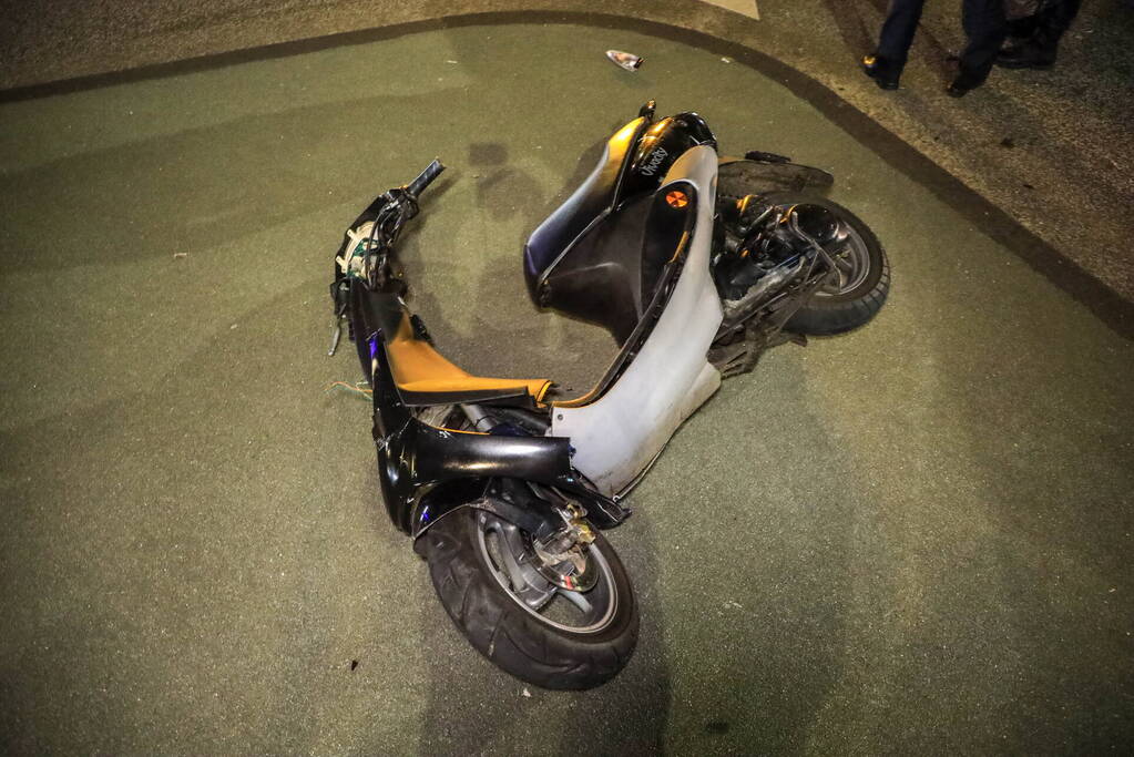 Scooterrijder gewond bij aanrijding op kruising voor Amerena