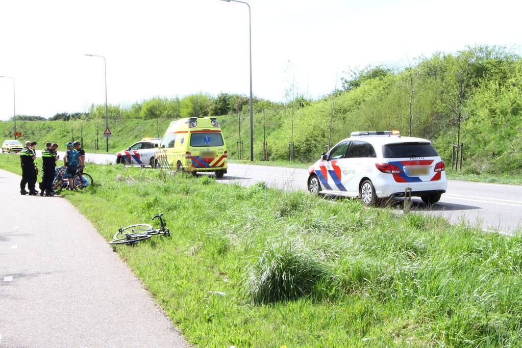 Wielrenner gewond na val met fiets