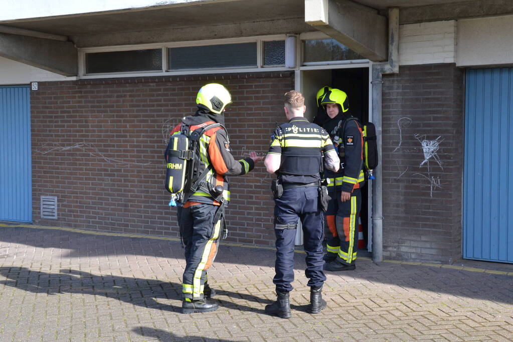 Brandweer onderzoekt benzinelucht in berging