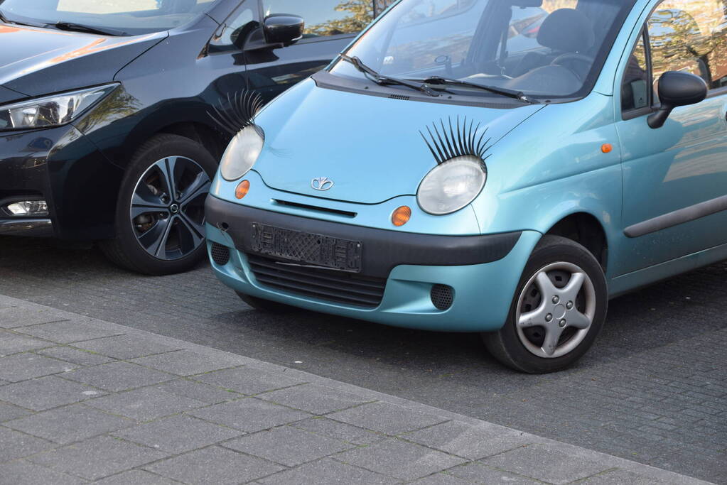 Scooterrijder aangereden door auto