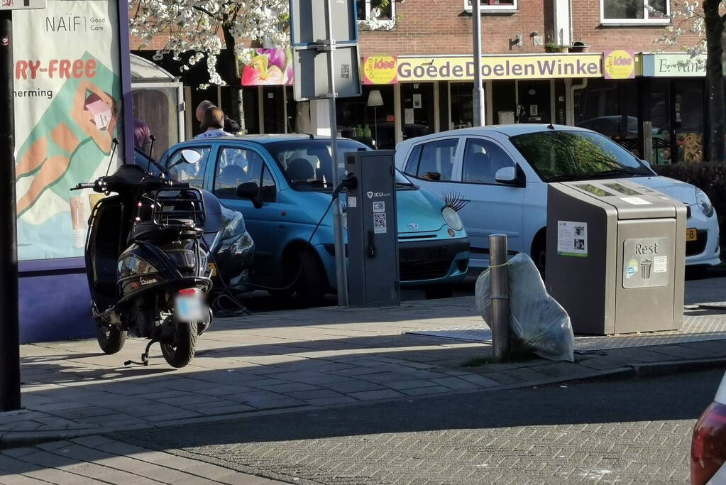 Scooterrijder aangereden door auto
