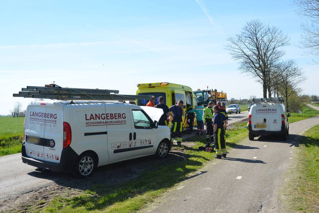 Bestelwagens van zelfde bedrijf botsen op elkaar