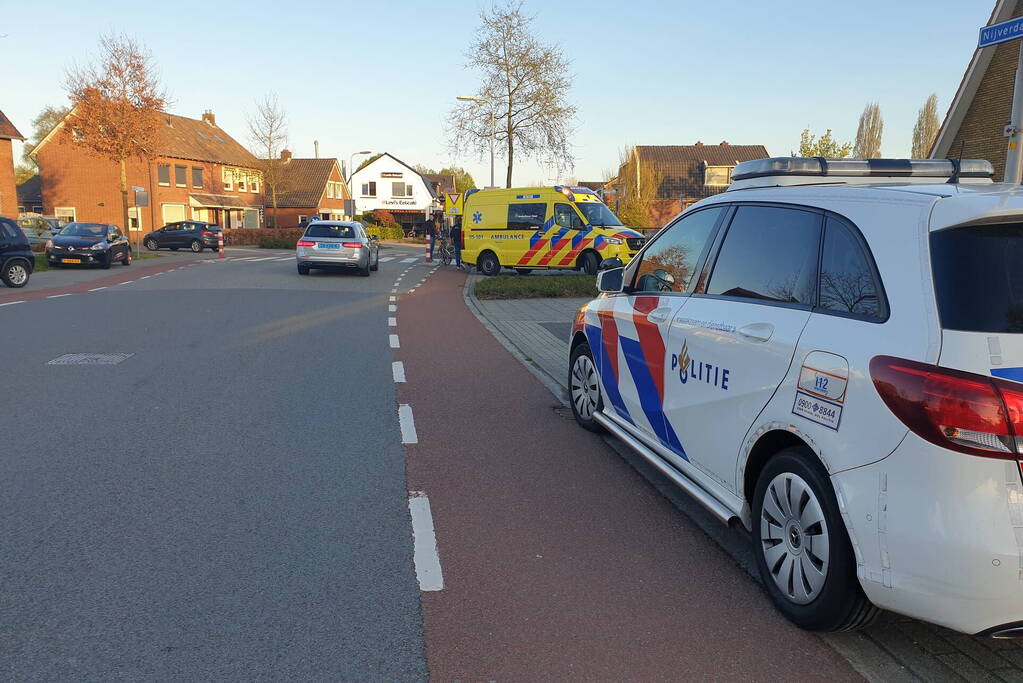 Persoon op scootmobiel aangereden door auto