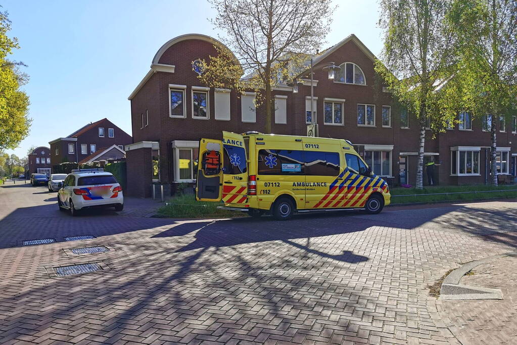 Bestuurder vrachtwagen slaat op de vlucht na aanrijding