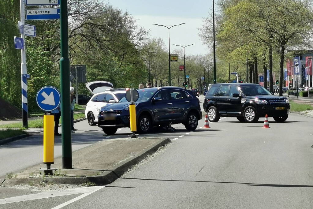 Bestuurder snorscooter gewond bij aanrijding met personenauto