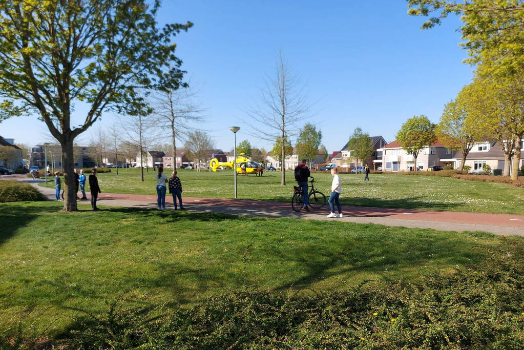 Veel bekijks bij inzet Duitse traumahelikopter