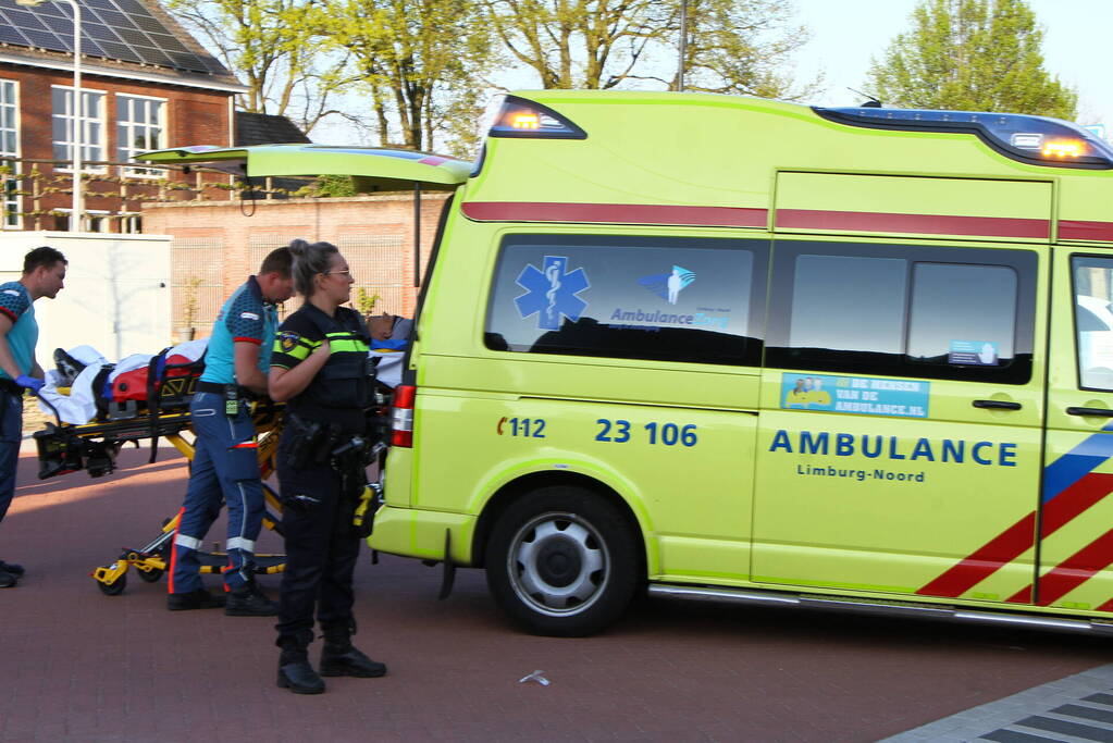 Wielrenner gewond door ongeval met personenauto