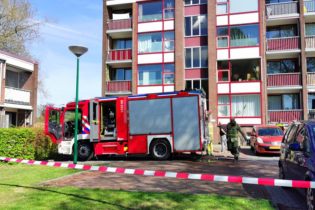 Brand op eerste verdieping van flatgebouw