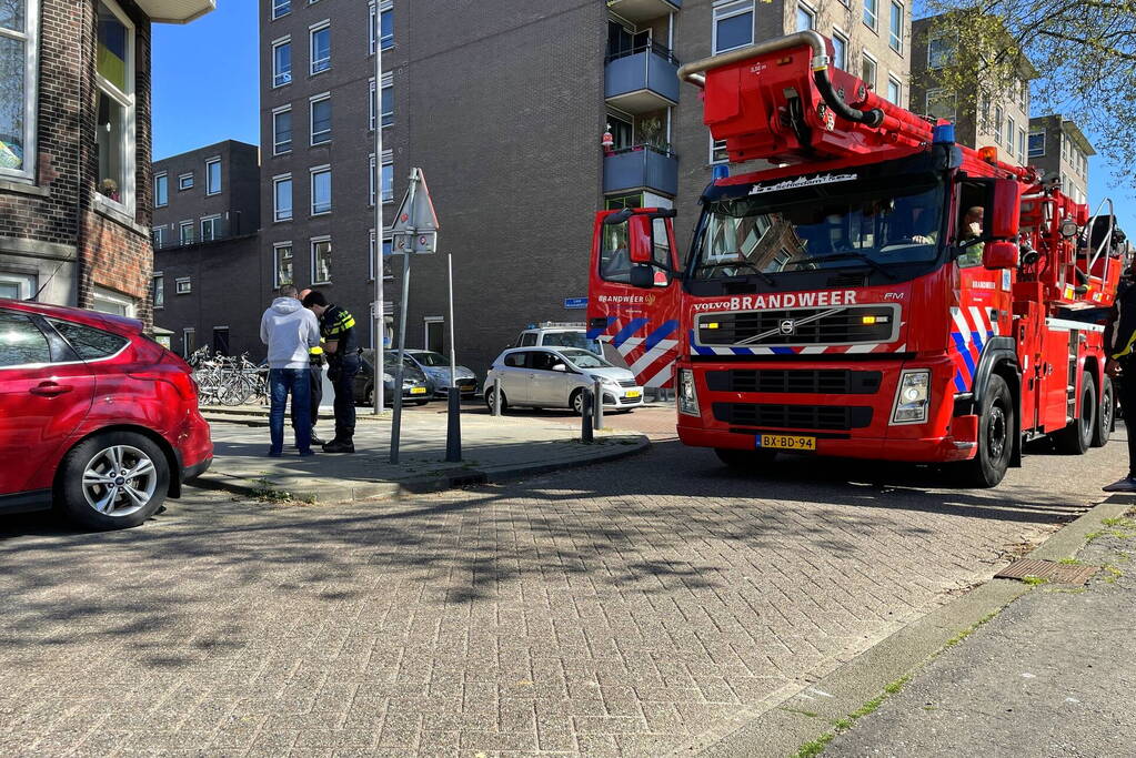Brand op balkon snel onder controle