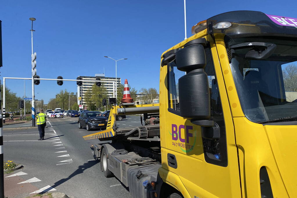 Vier voertuigen betrokken bij forse aanrijding