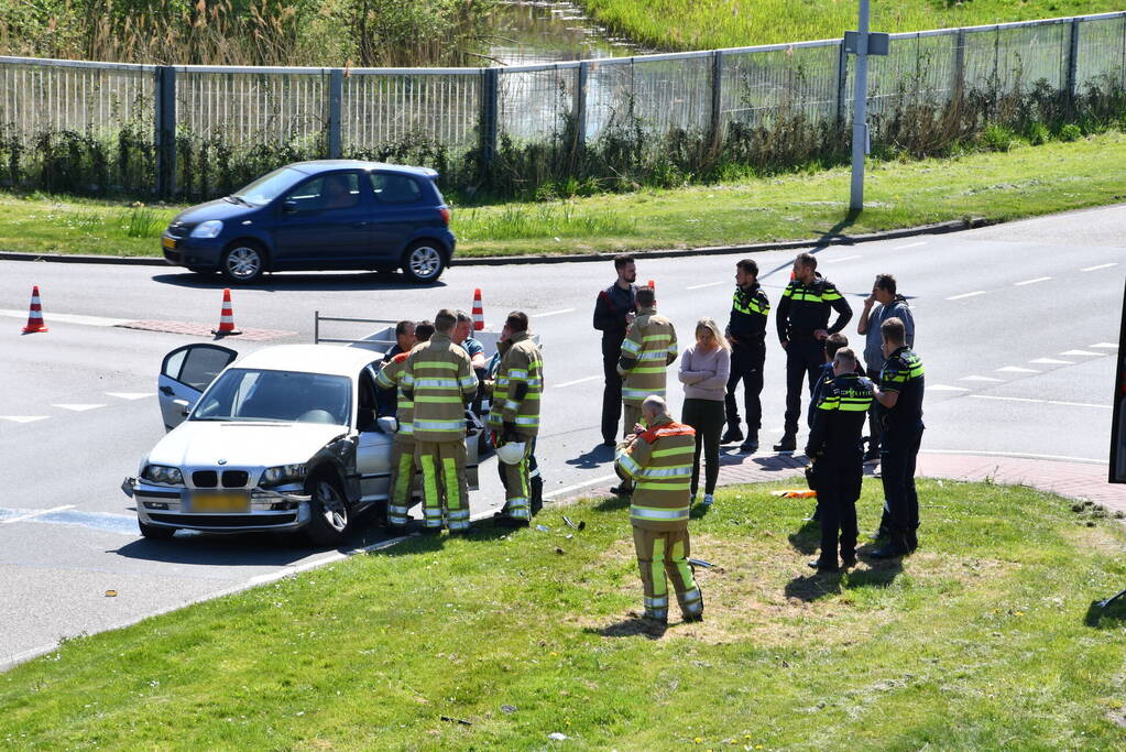 Flinke botsing tussen twee auto's