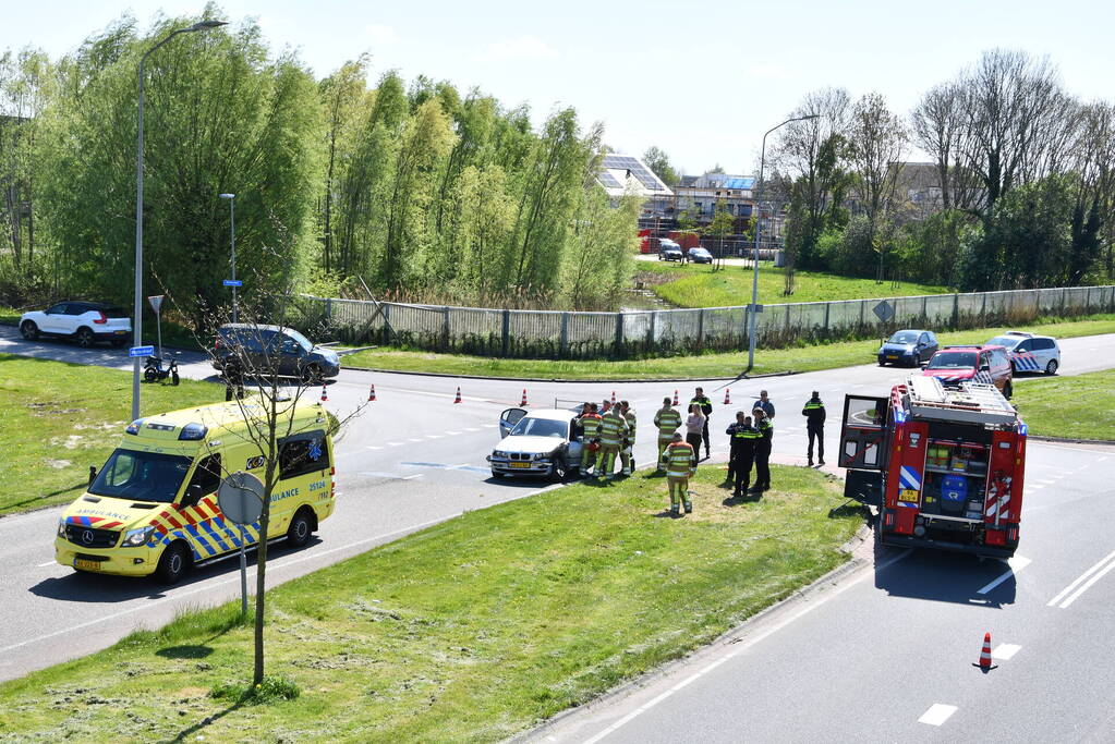 Flinke botsing tussen twee auto's
