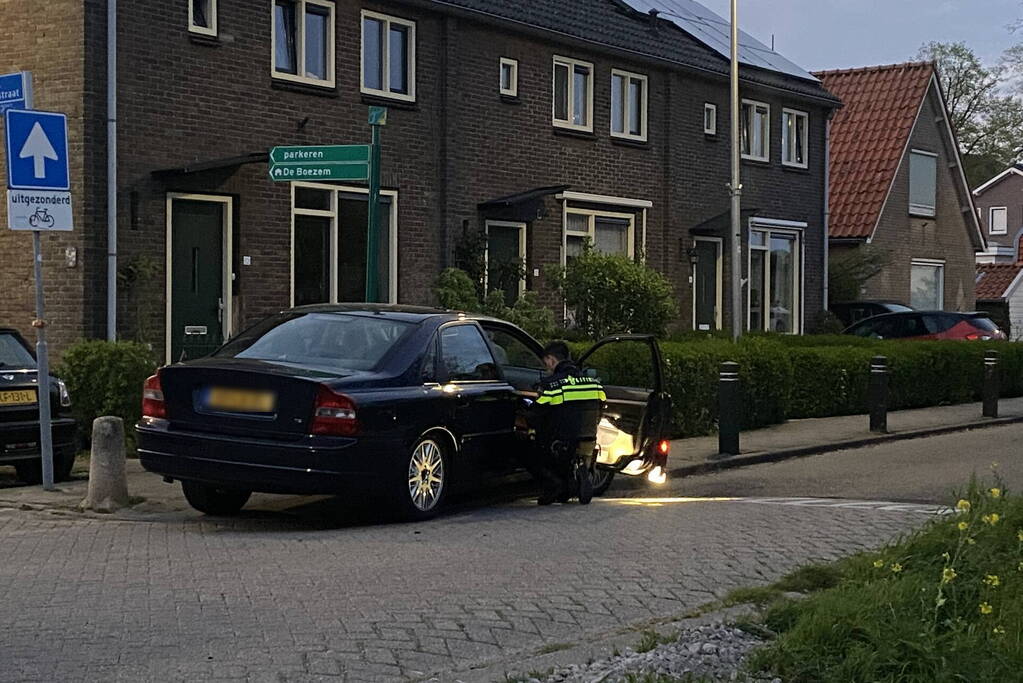 Automobilist crasht na achtervolging