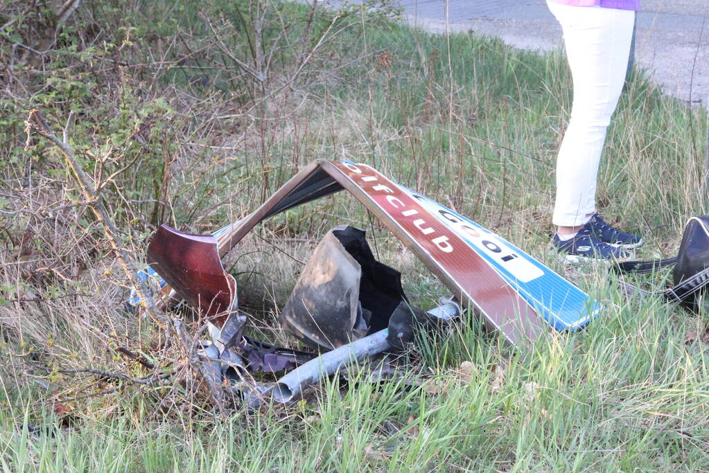Flinke schade bij botsing op afrit