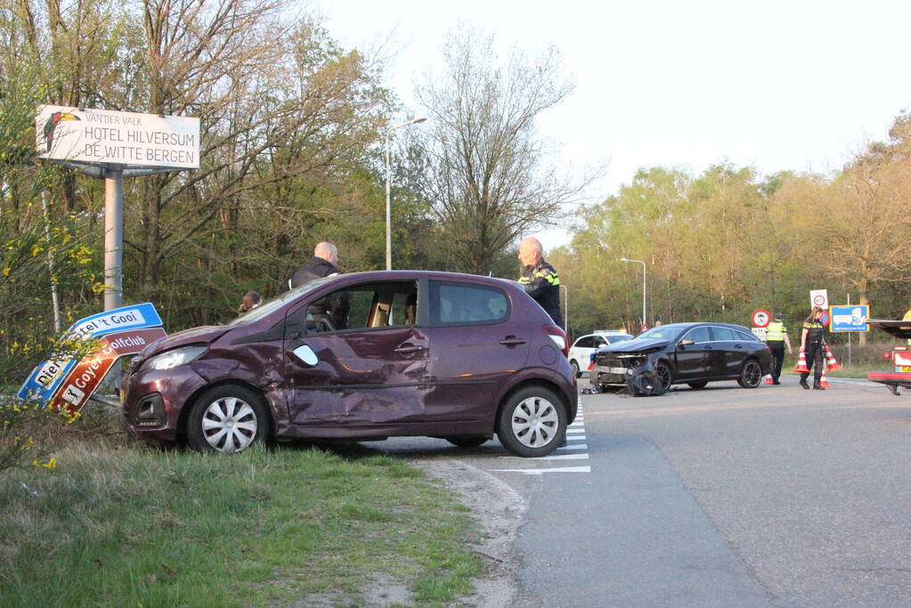 Flinke schade bij botsing op afrit