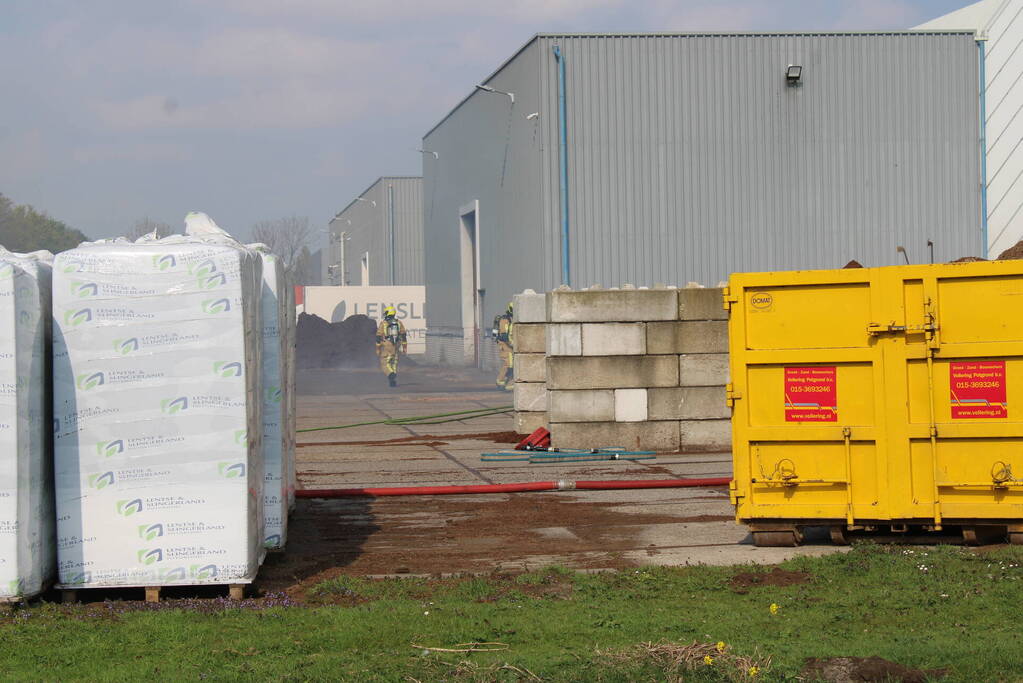 Broei in berg met potgrond