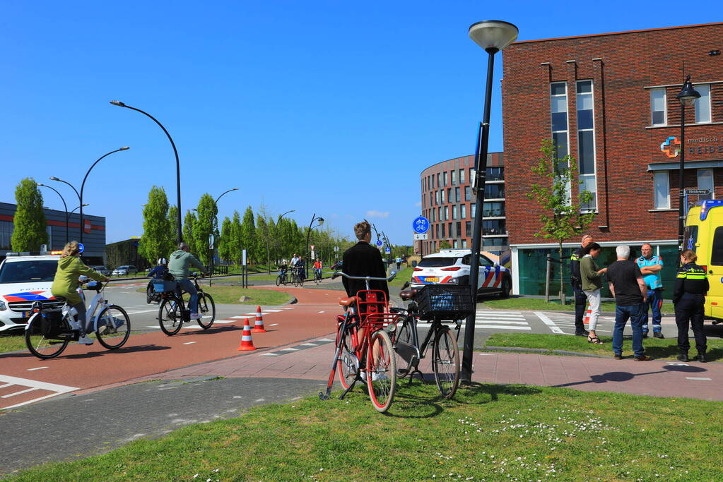 Fietsster aangereden op rotonde 14