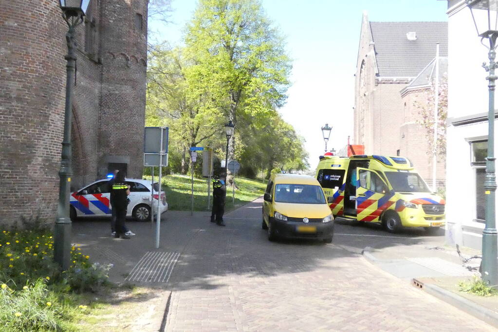 Fietser gewond bij botsing met auto