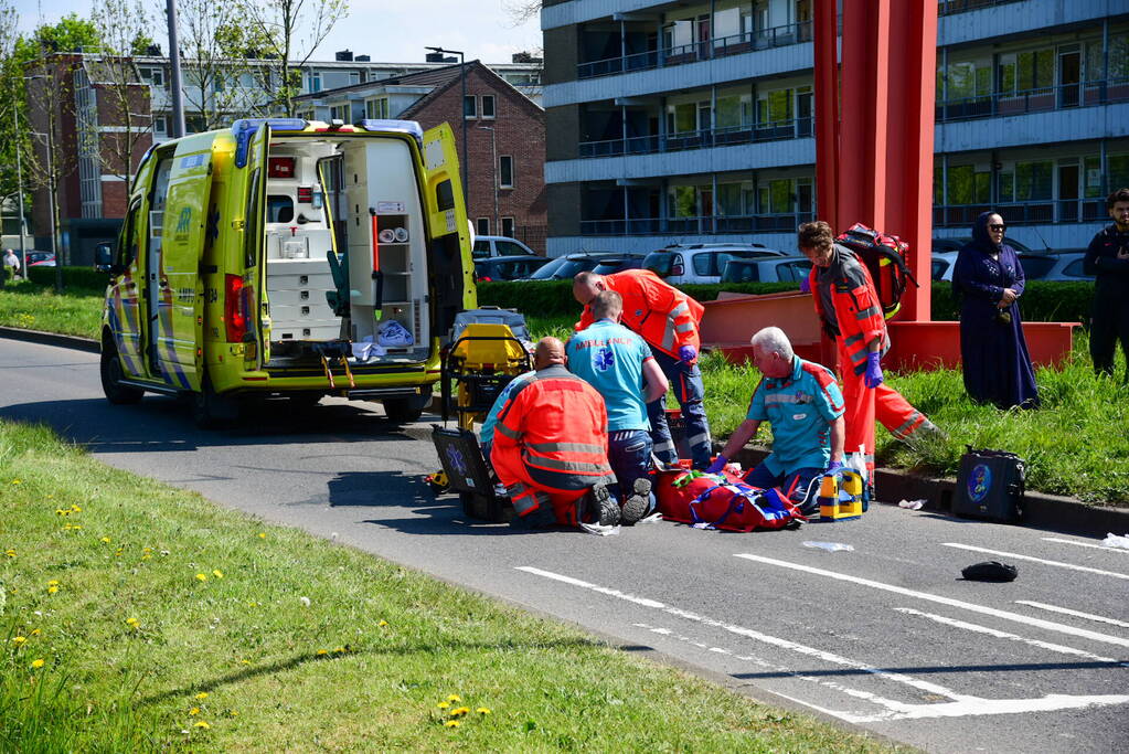 Fietser geschept en raakt ernstig gewond