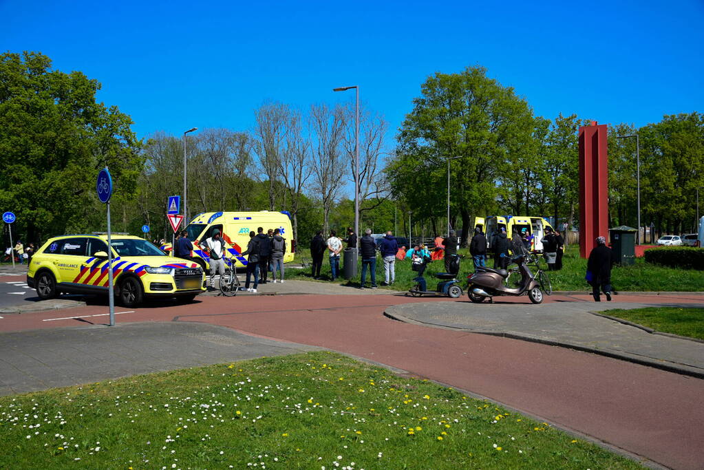 Fietser geschept en raakt ernstig gewond