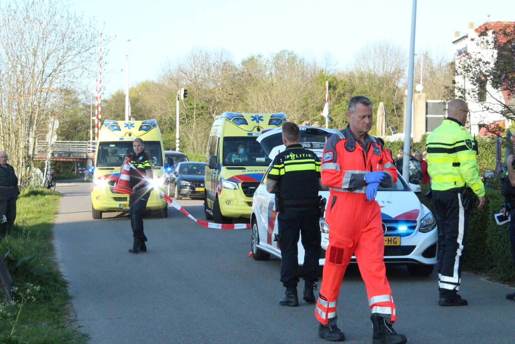 Zwaargewonde na botsing tussen brommer en auto