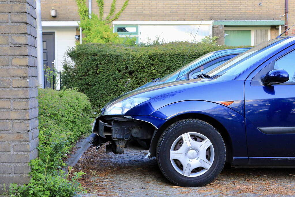 Automobilist slaat op de vlucht na aanrijding