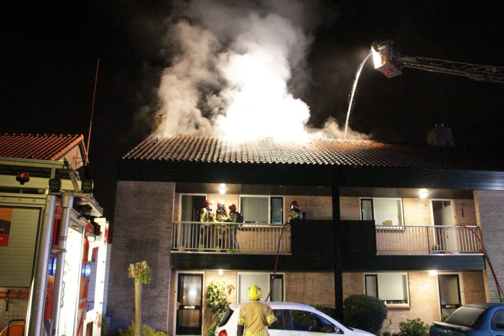 Veel rookontwikkeling bij brand in woning