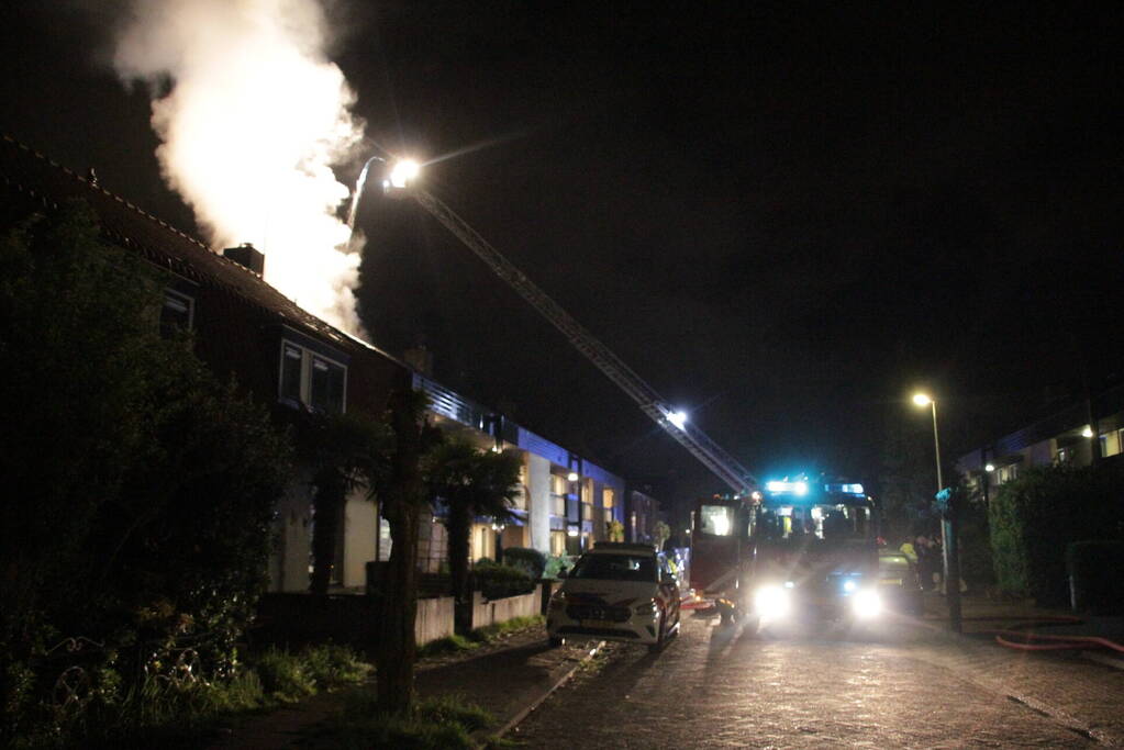 Veel rookontwikkeling bij brand in woning