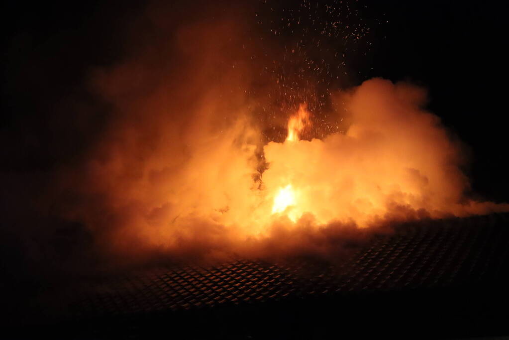 Veel rookontwikkeling bij brand in woning