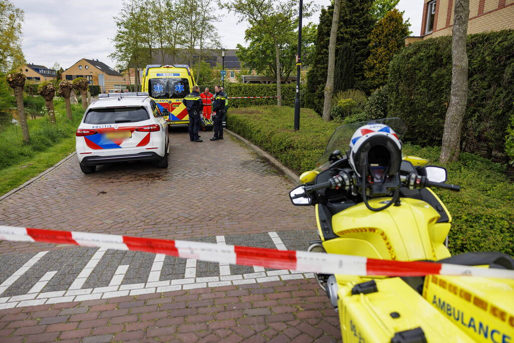 Scooterrijdster ernstig gewond na val