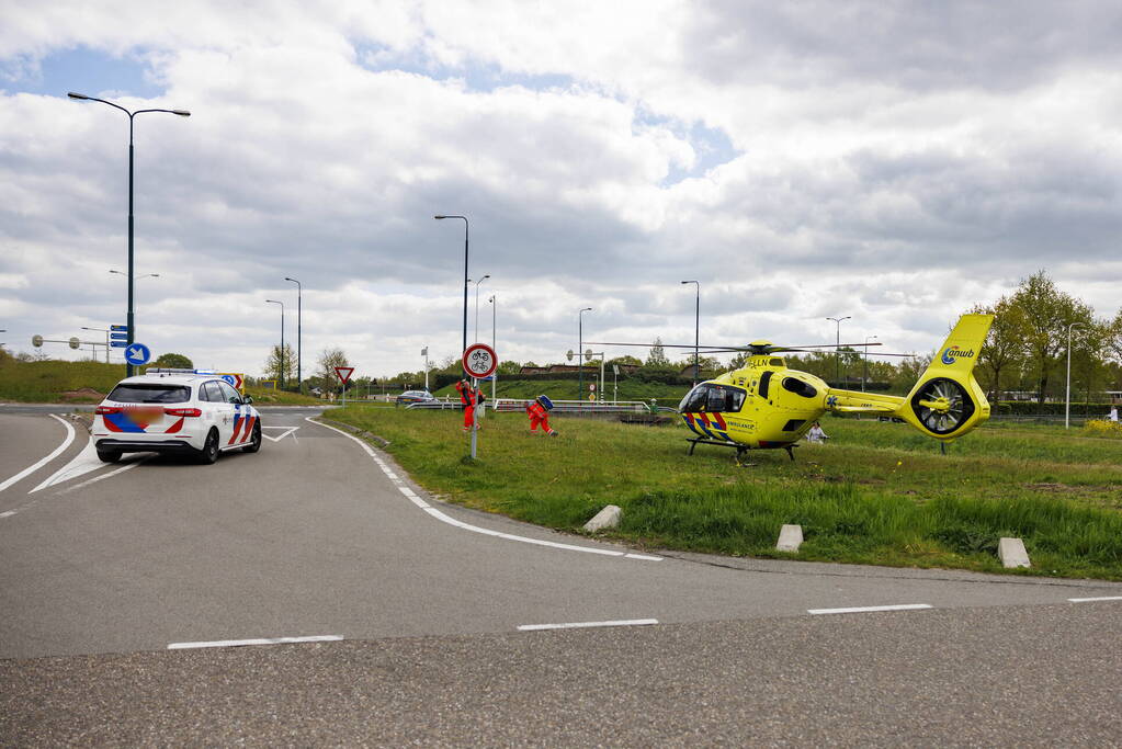 Scooterrijdster ernstig gewond na val