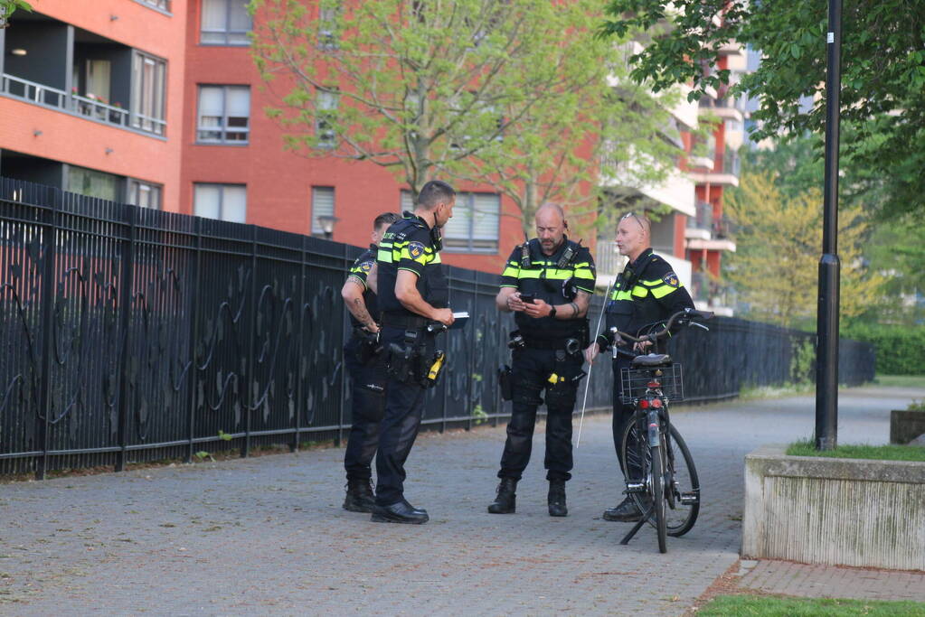Twee gewonden bij steekpartij in park