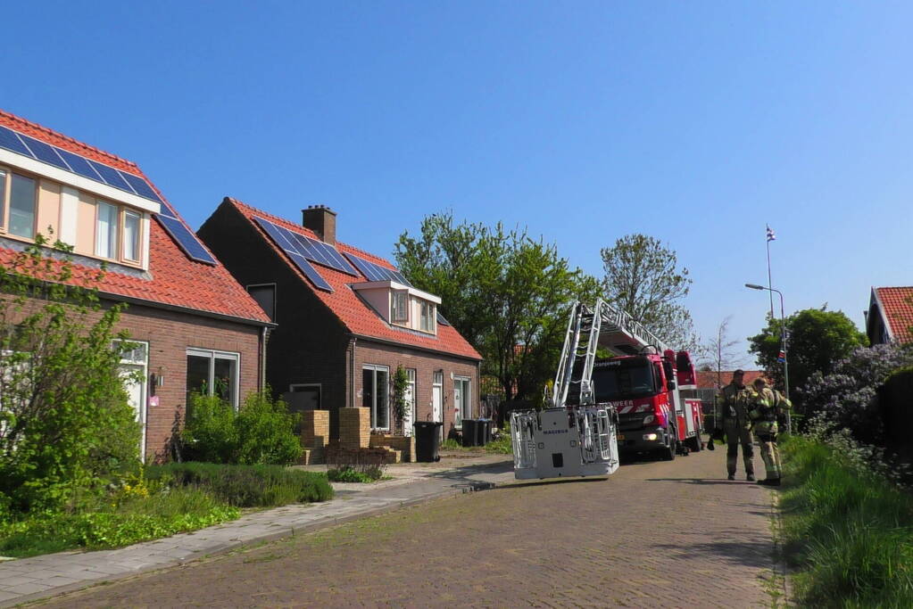 Kraai dagenlang vast in schoorsteen