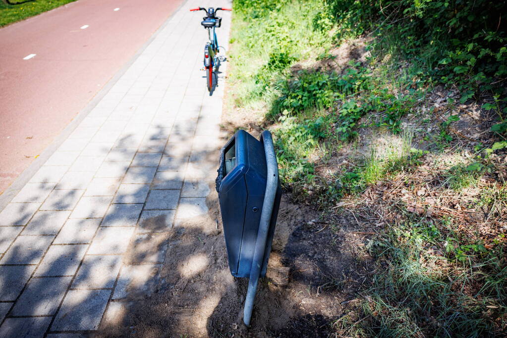 Elektrische deelfiets opnieuw in brand gestoken