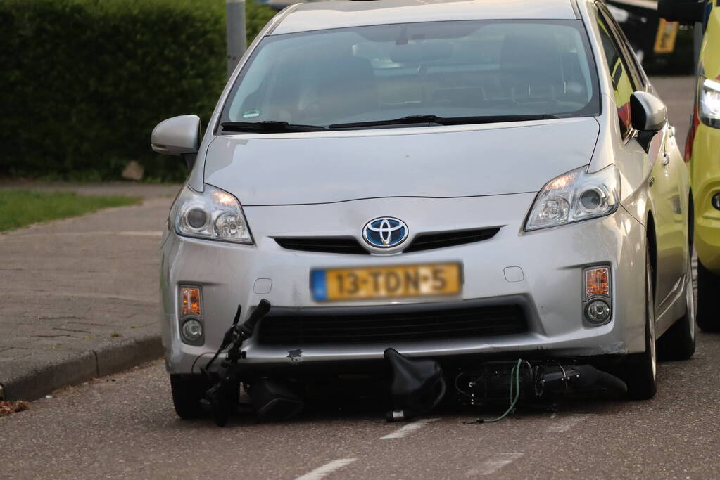 Fietser gewond bij aanrijding met auto