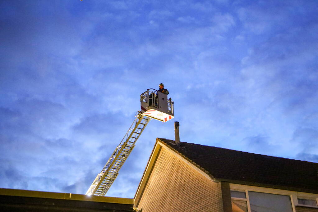 Schoorsteen geveegd na brand