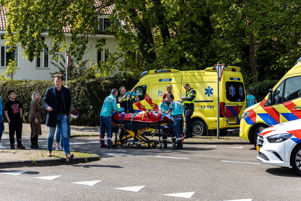 Fietser ernstig gewond bij aanrijding met auto