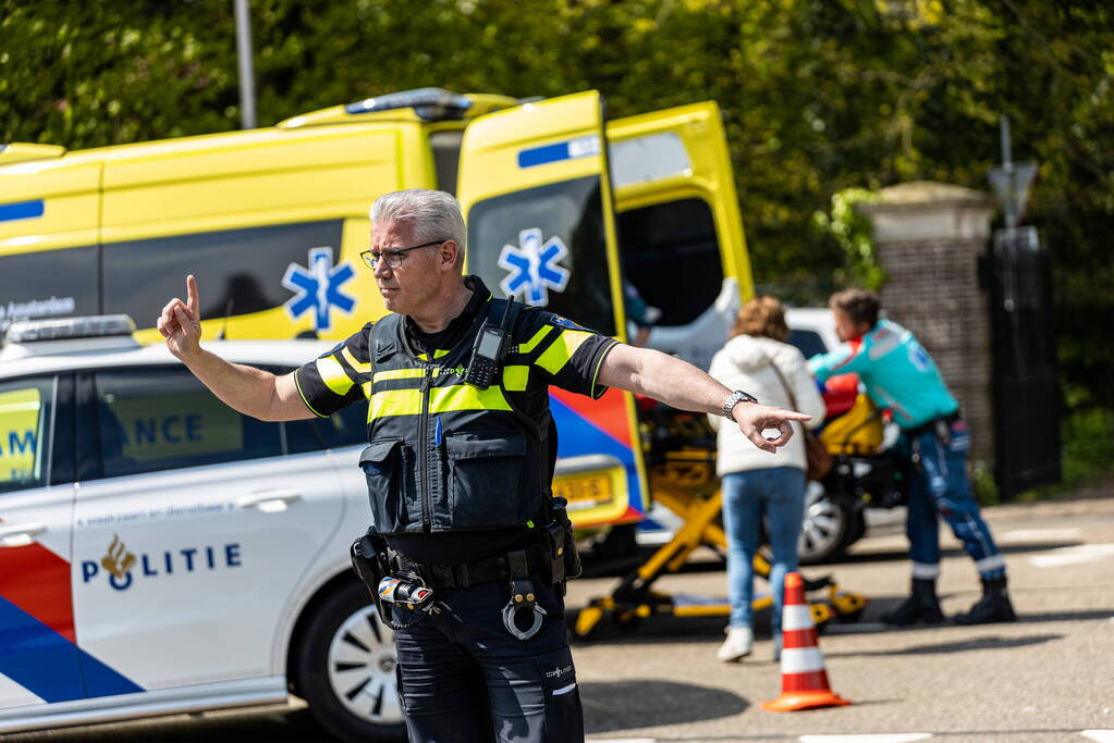 Fietser ernstig gewond bij aanrijding met auto