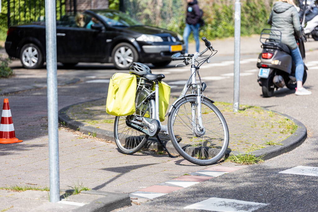 Fietser ernstig gewond bij aanrijding met auto