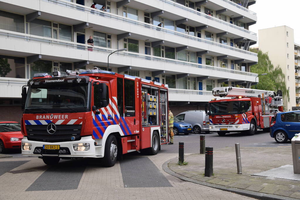 Flatwoning vol rook door vergeten pan