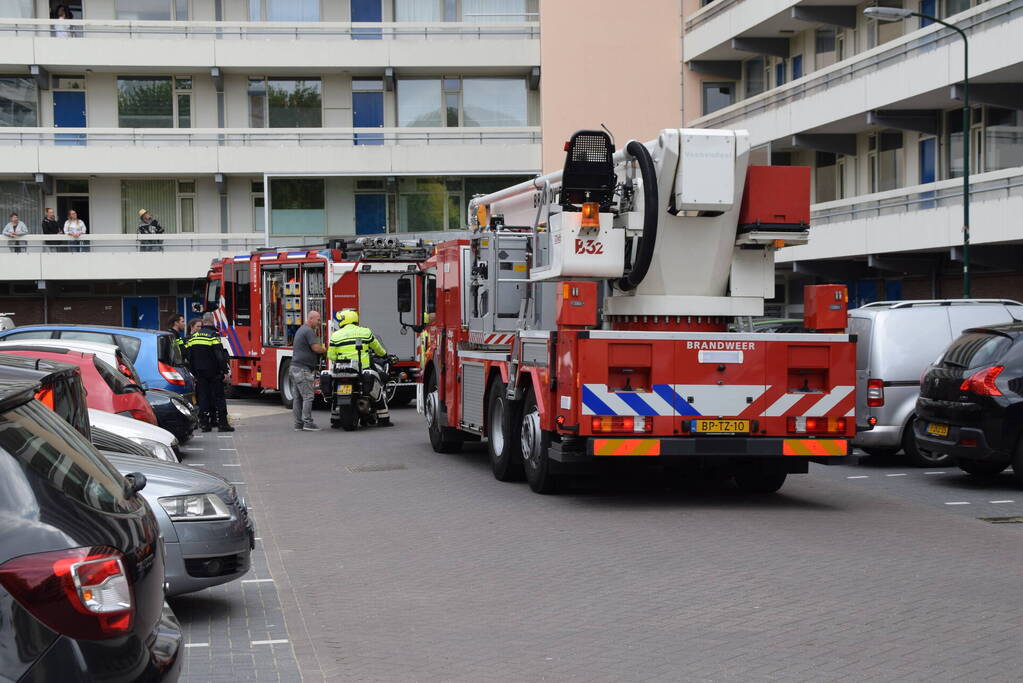 Flatwoning vol rook door vergeten pan