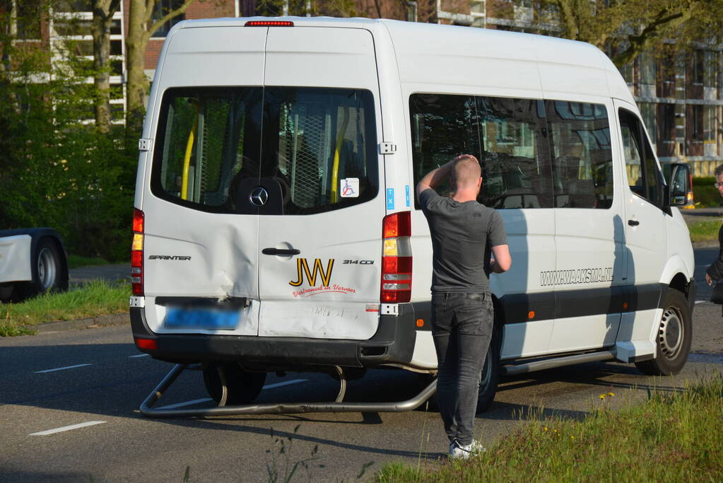 Kop-staart botsing door overstekende eenden
