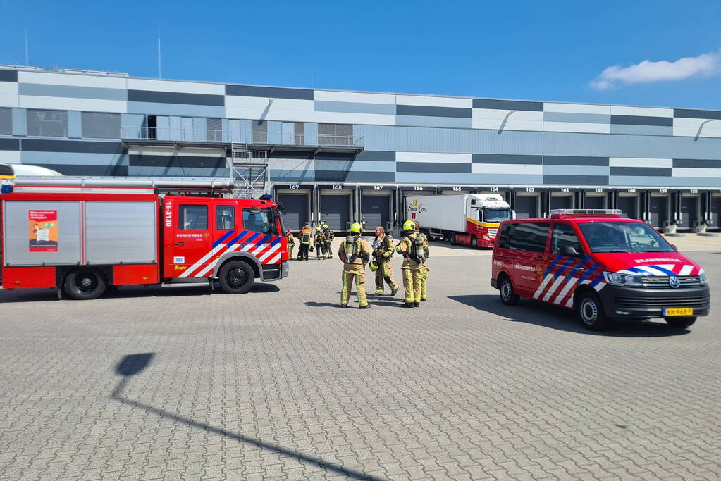 Brand op dak van distributiecentrum Lidl